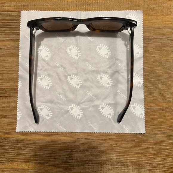 Jacquemus Tortoise Sunglasses - Picture 7 of 7